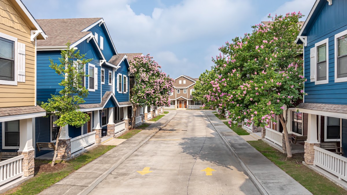 The Villas at Riverbend apartments in Baton Rouge, LA