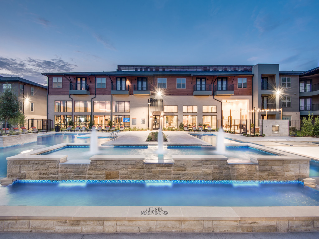 Avalon Castle Hills apartments in Lewisville, TX