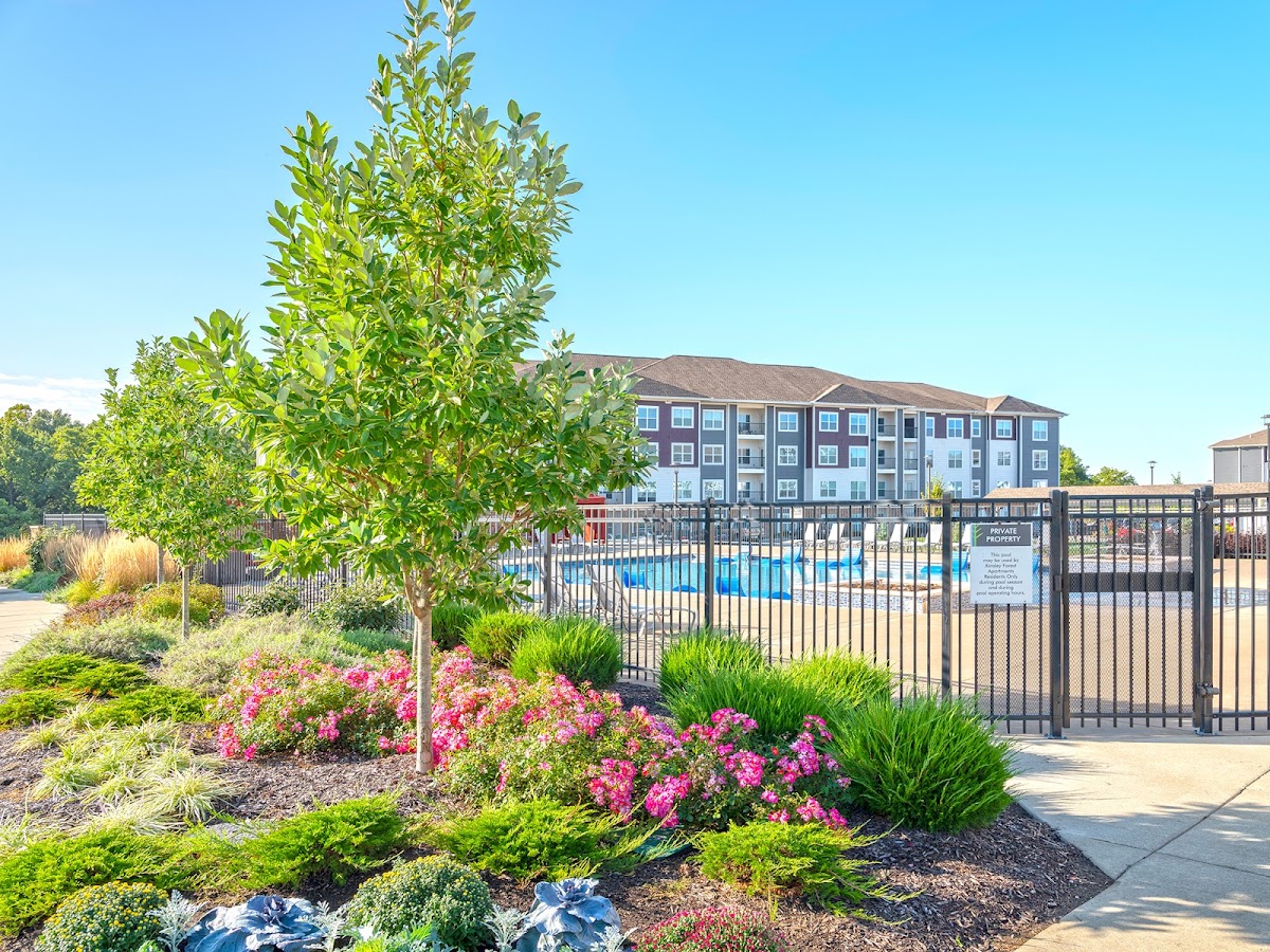 Kinsley Forest apartments in Kansas City, MO