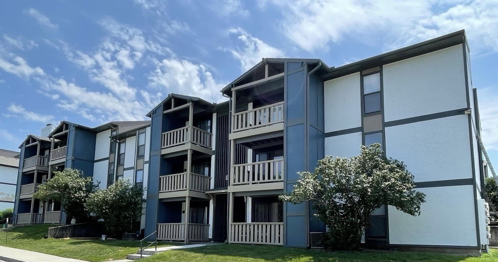 Indy Ridge apartments in Independence, MO