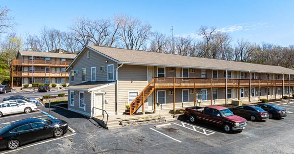 Pleasant Grove Apartments apartments in Independence, MO