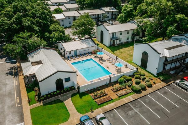 Kingswood Apartment Homes apartments in Mobile, AL