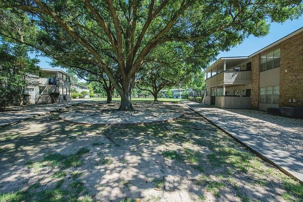 Maison Bocage apartments in Lafayette, LA