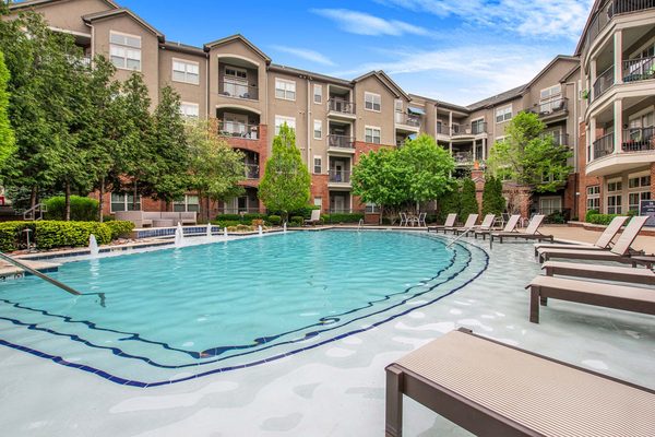 Village at Mission Farms apartments in Overland Park, KS