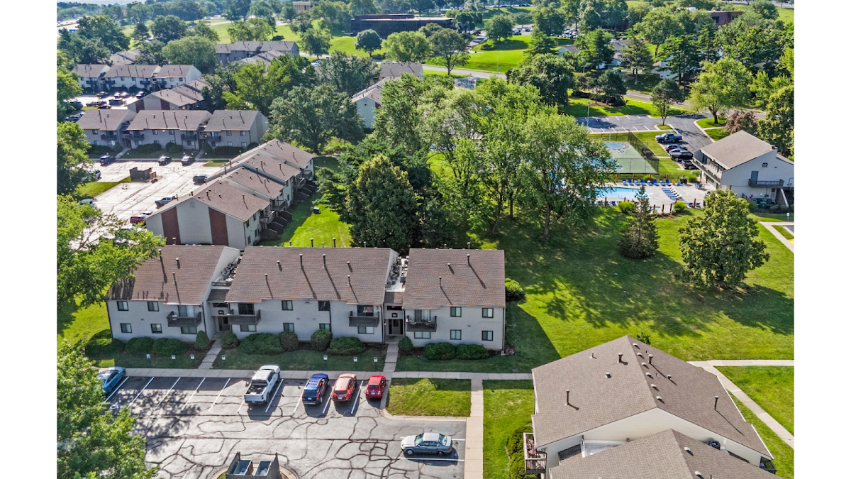 Arcadia at Overland Park apartments in Overland Park, KS