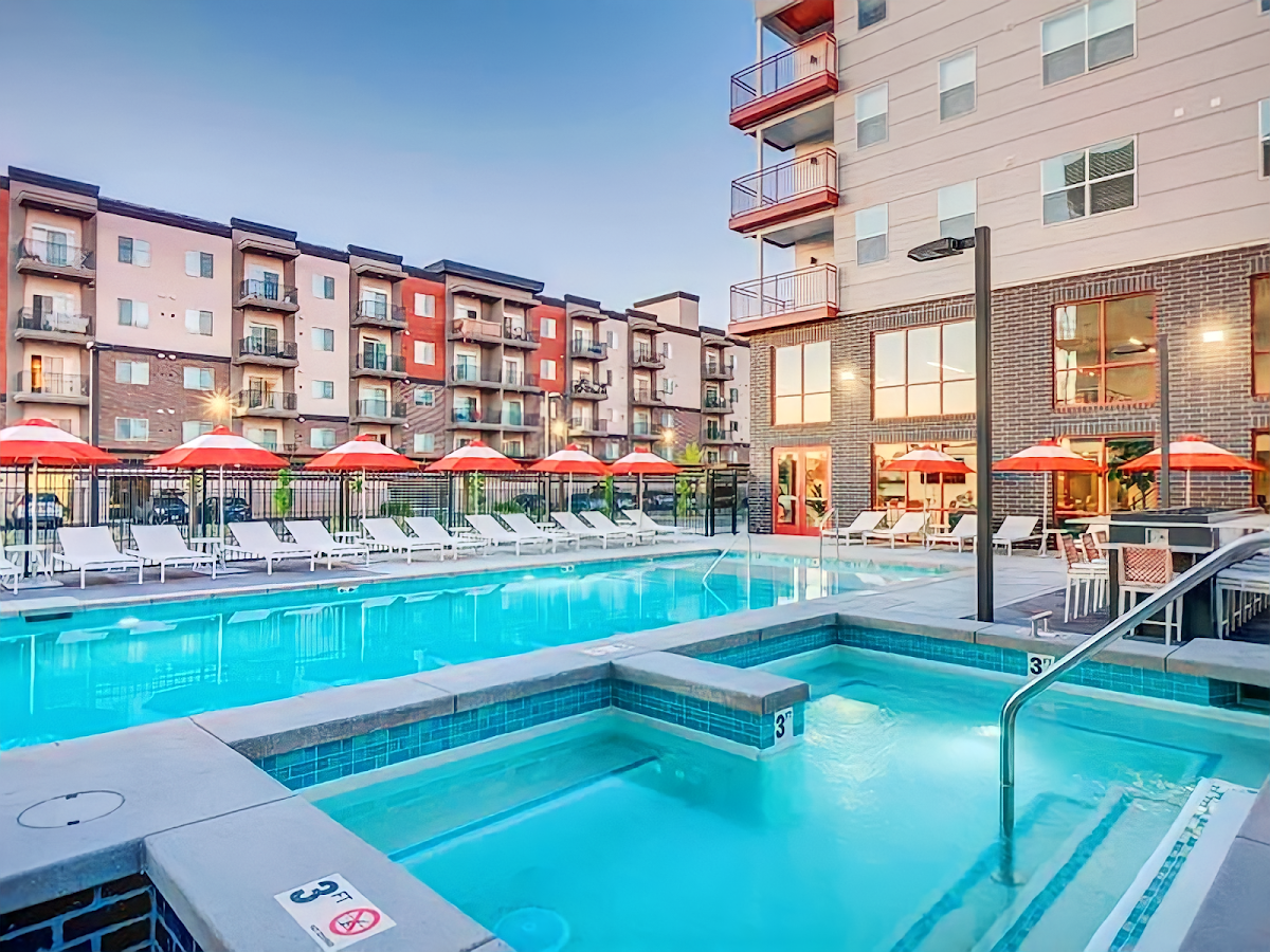 21 Lux apartments in West Valley City, UT