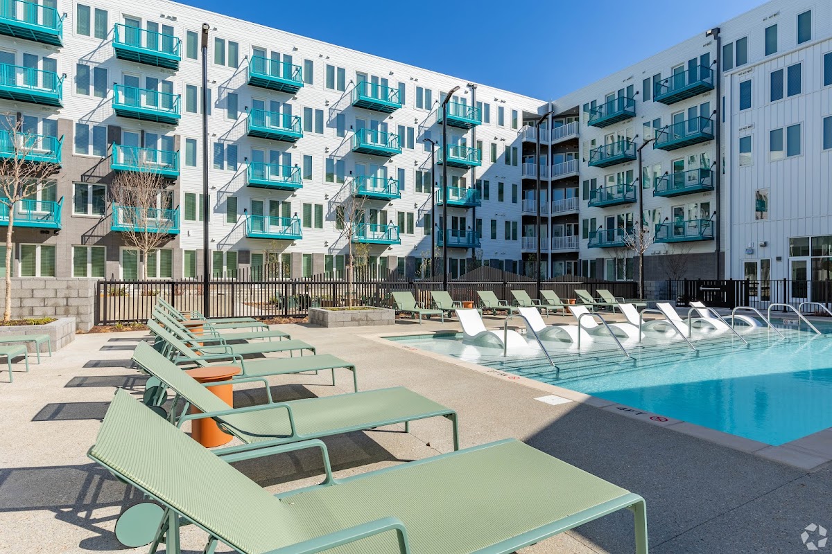Emblem Park apartments in Nashville TN