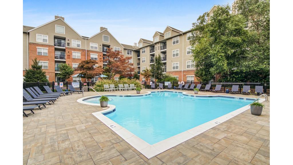 Stamford Corners apartments in Stamford, CT