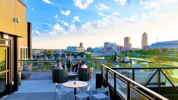 Level apartments in Des Moines, IA