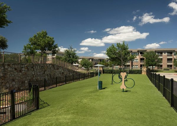 Bella Madera apartments in Lewisville, TX