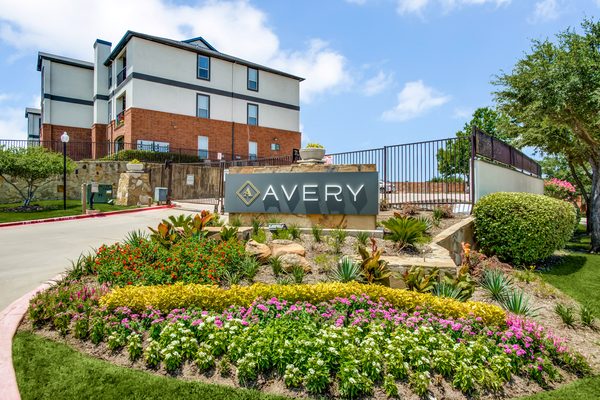 Avery Apartments apartments in Addison, TX
