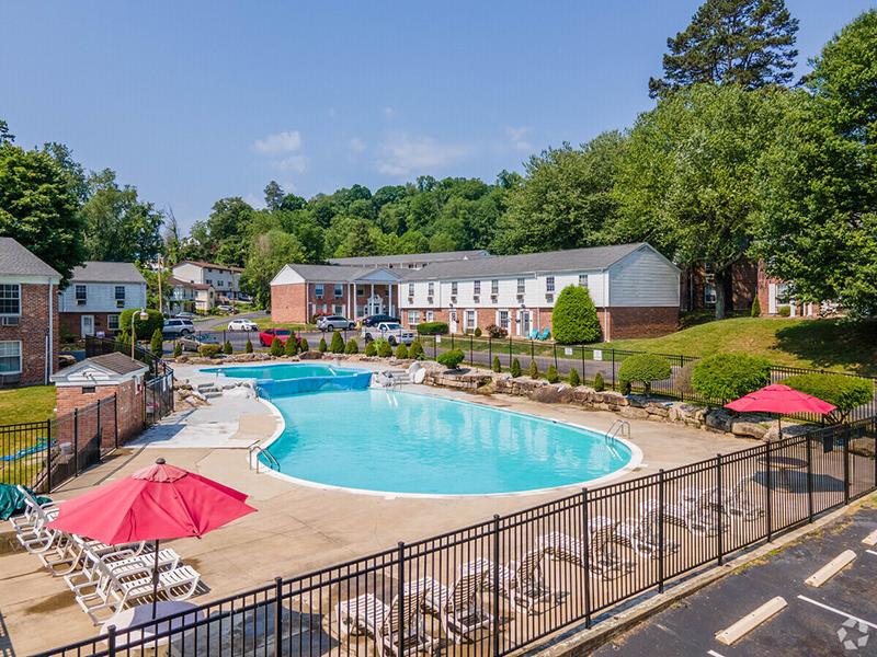 Greenbrier Gardens apartments in Charleston, WV