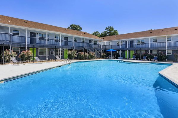 The Park at Queens Court apartments in Jackson, MS