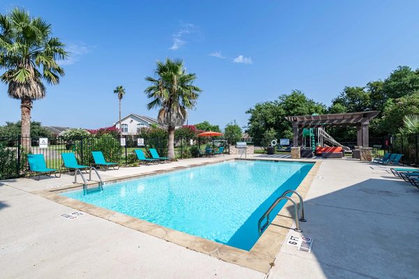 The Pointe apartments in Beaumont, TX