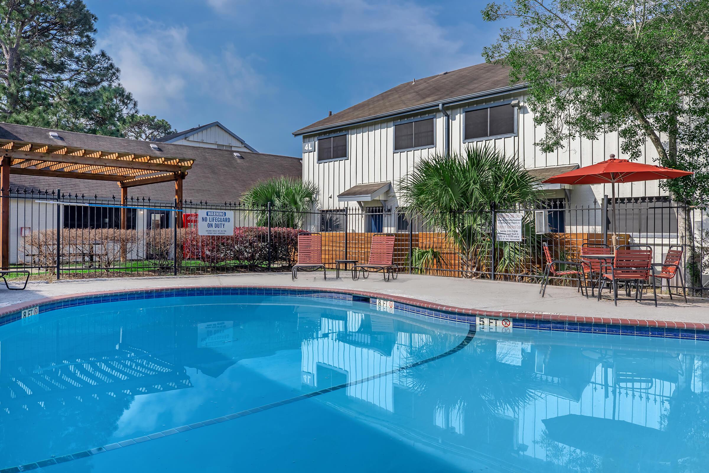 West End Crossing apartments in Beaumont, TX