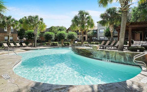 River Pointe apartments in Conroe, TX