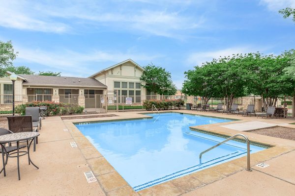 Costa Esmeralda apartments in Waco, TX