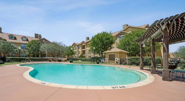 Blue Ridge Apartment Homes apartments in Midland, TX