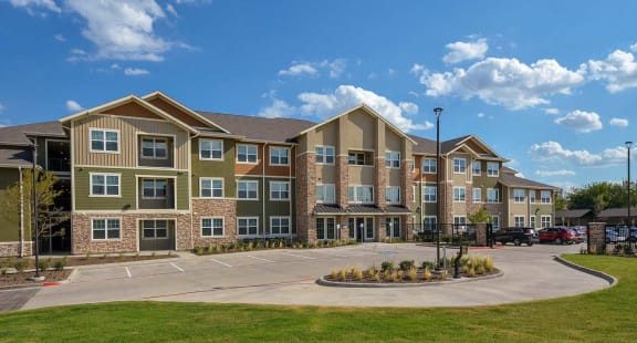 The Elliott apartments in Mansfield, TX