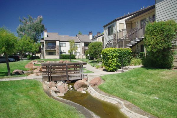 Twin Creeks apartments in Antioch, CA