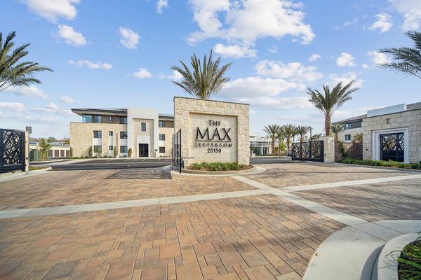 The Max on Jefferson apartments in Murrieta, CA
