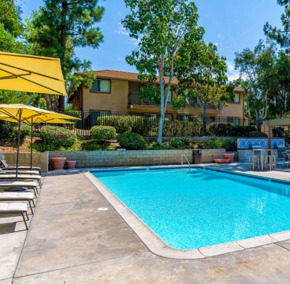 Softwind Point apartments in Vista, CA