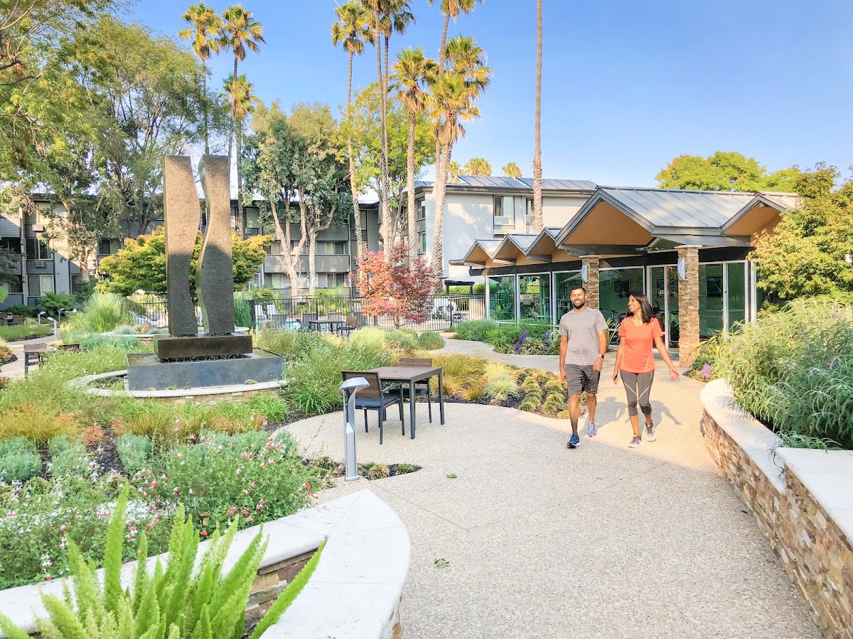 Palo Alto Plaza apartments in Mountain View, CA
