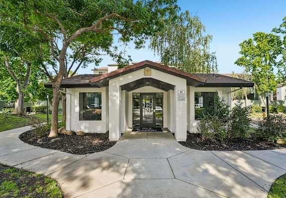 The Maddox Sunnyvale apartments in Mountain View, CA