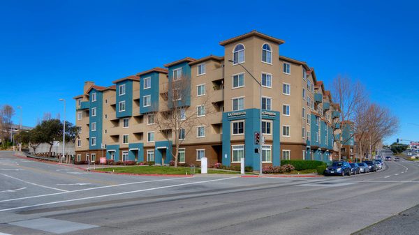La Terrazza Apartments apartments in Daly City, CA