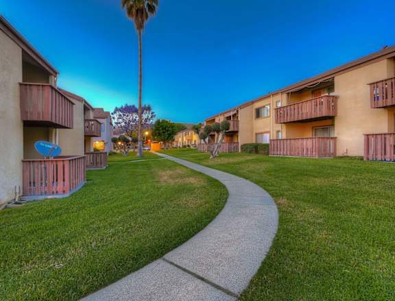 WOODSIDE VILLAGE Apartments apartments in West Covina, CA