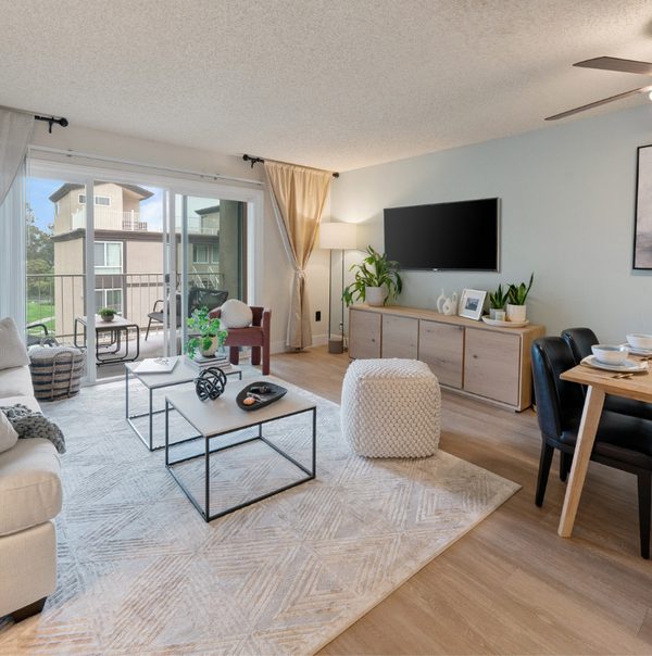 Harbor Park apartments in Vallejo, CA