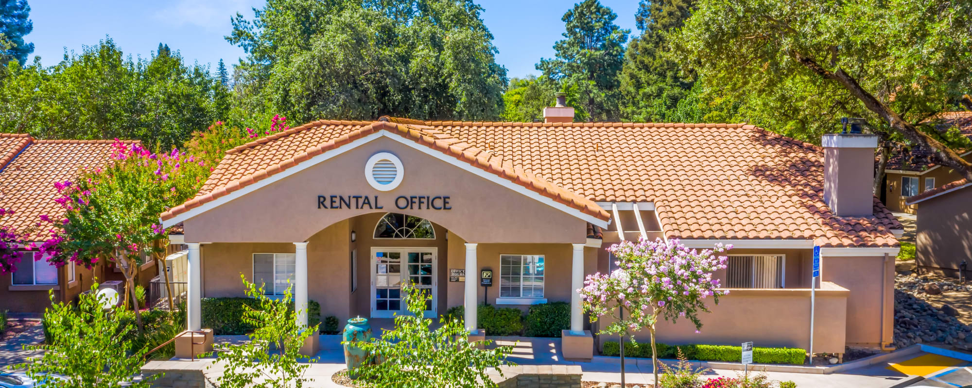 Greenback Ridge apartments in Citrus Heights, CA