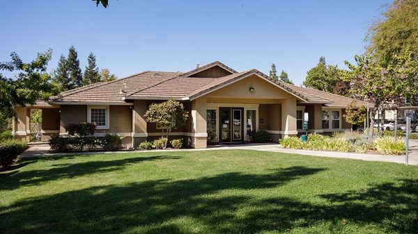 Arlington Creek apartments in Citrus Heights, CA