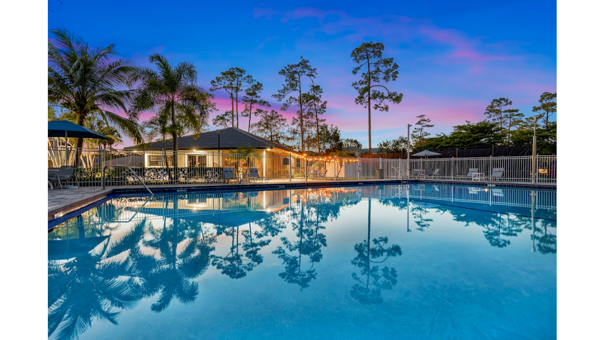 Palm Court at Wellington apartments in Wellington, FL