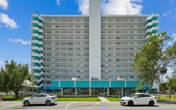 WM at the River apartments in Daytona Beach, FL