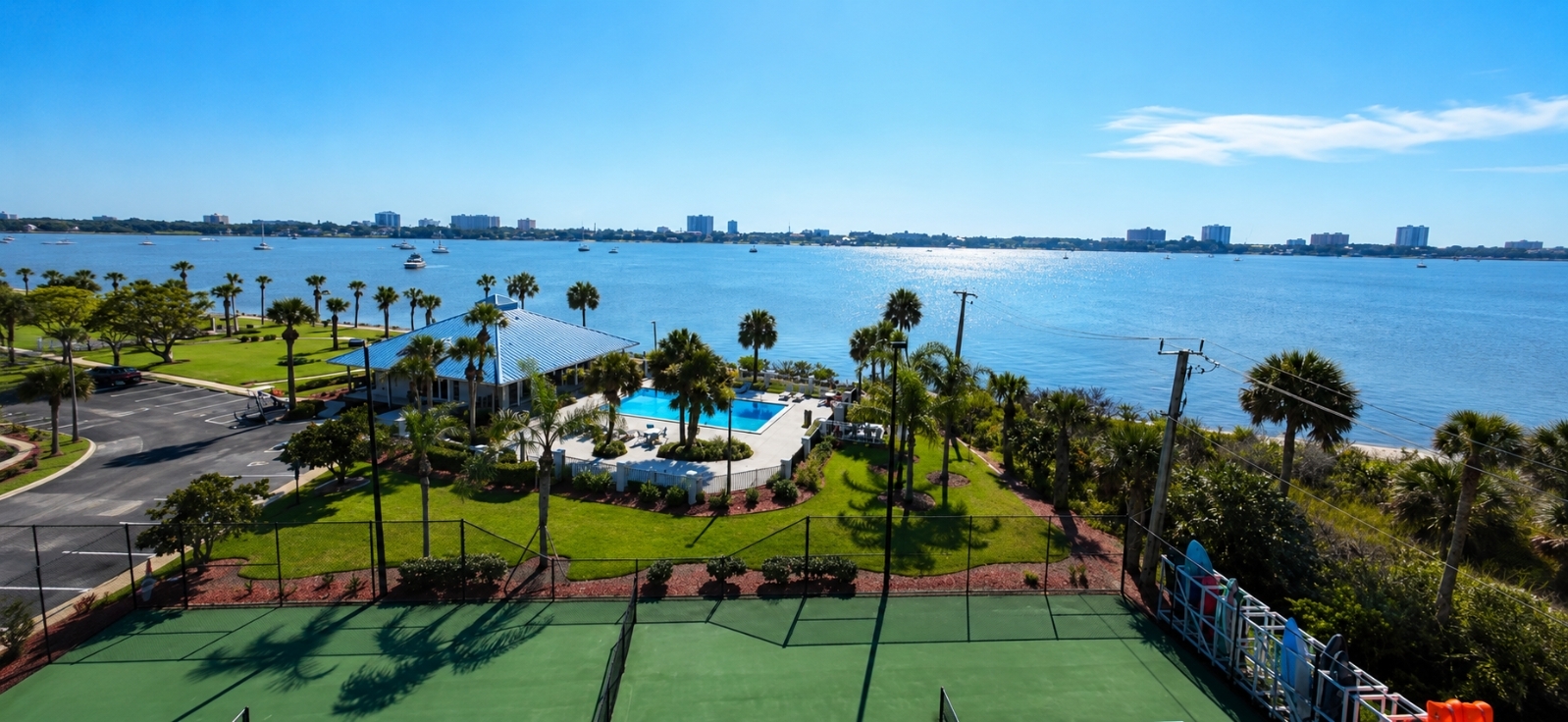 Sailpoint Bay apartments in Daytona Beach, FL