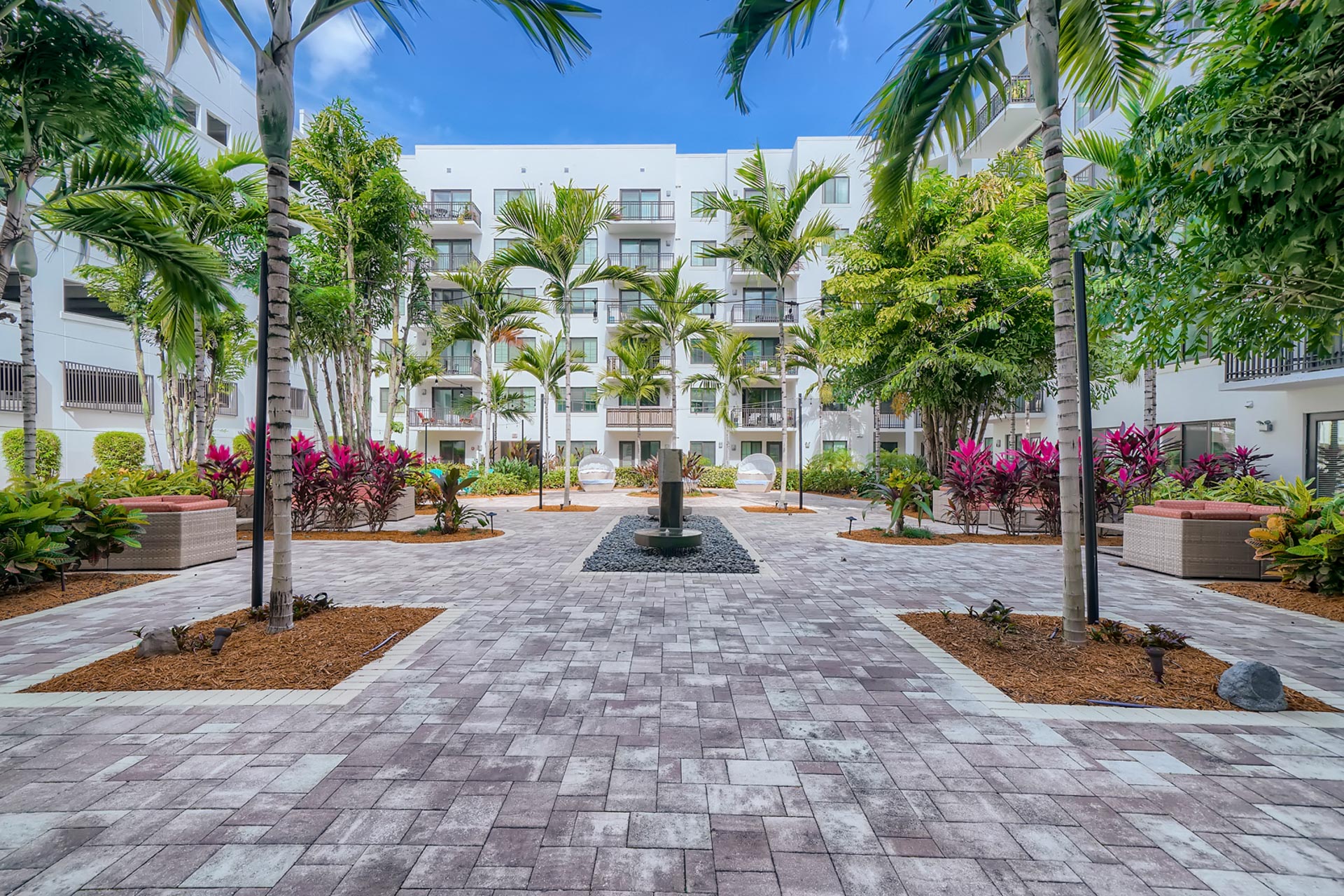 500 Ocean apartments in Boynton Beach, FL