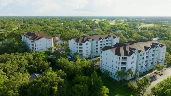 Arietta apartments in Sarasota, FL