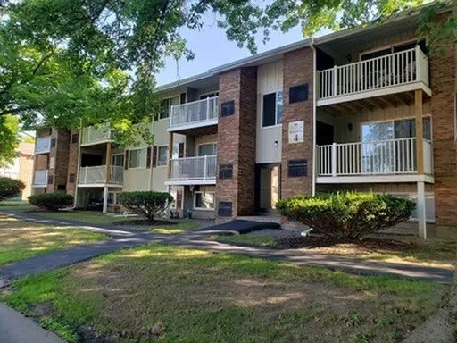 Candlewyck Apartments apartments in Utica, NY