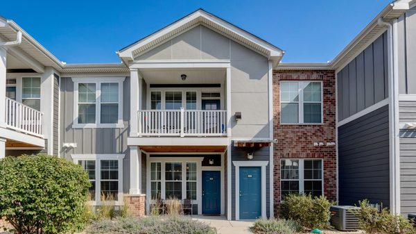 Springs at South Elgin apartments in Elgin, IL