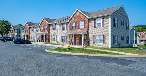 Pleasant Valley Townhomes apartments in York, PA