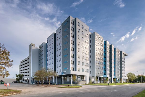 SkyVue apartments in Lansing, MI