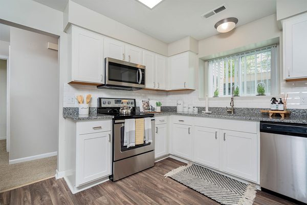Ascent at Farmington Hills apartments in Farmington Hills, MI