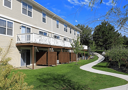 The Bronco Club apartments in Kalamazoo, MI