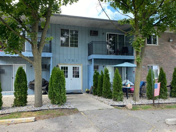 Cass Lake Front Apartments apartments