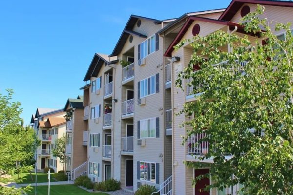 Parkside at Mirabeau apartments