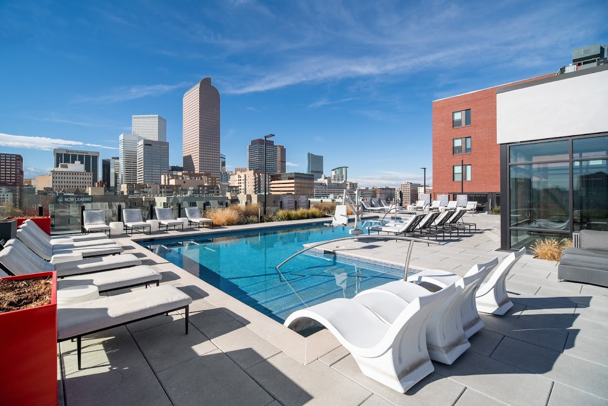 AMLI at Uptown apartments in Denver CO