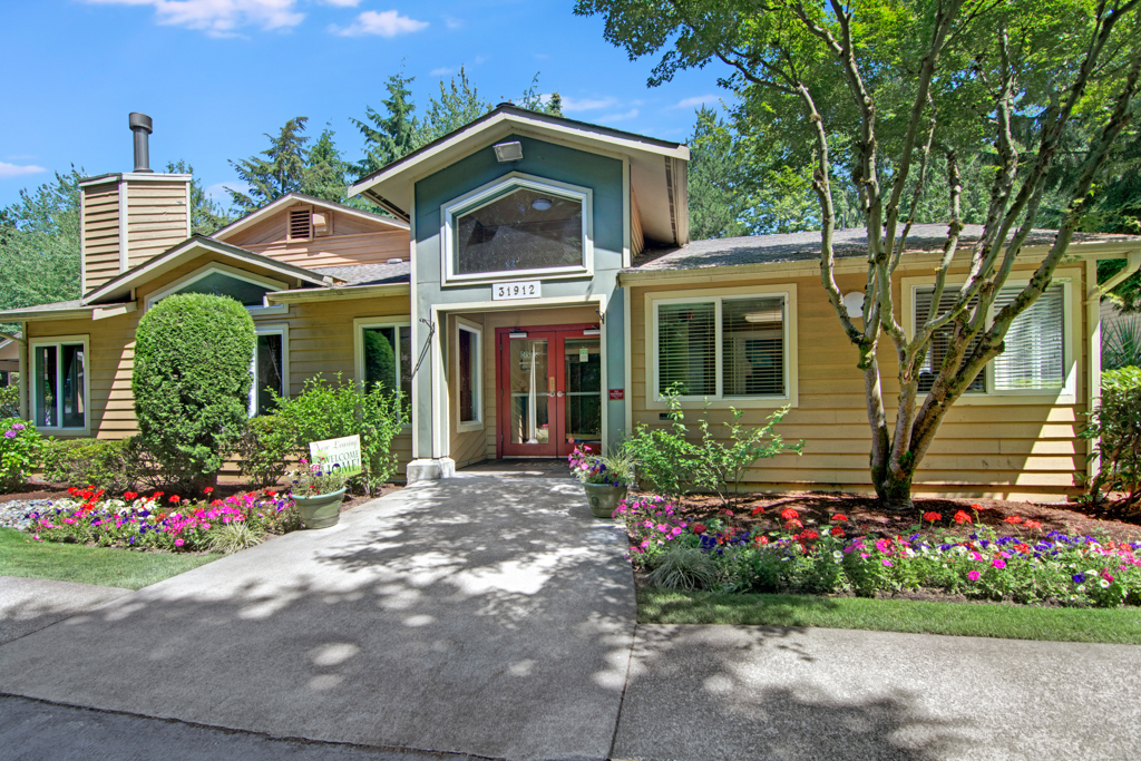 Ridge & Shores apartments in Federal Way, WA