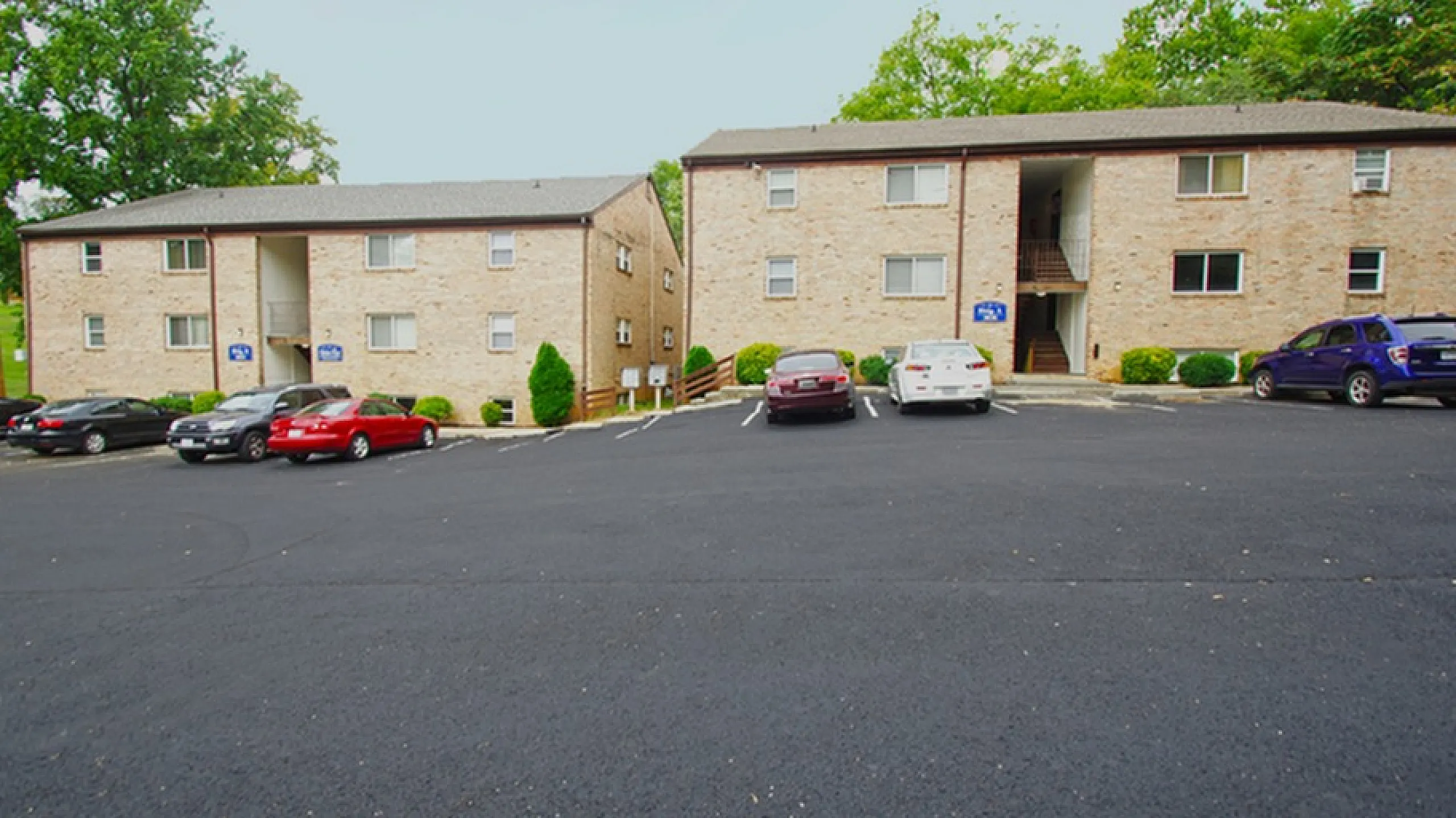 The Cove at Peter's Creek apartments in Roanoke, VA