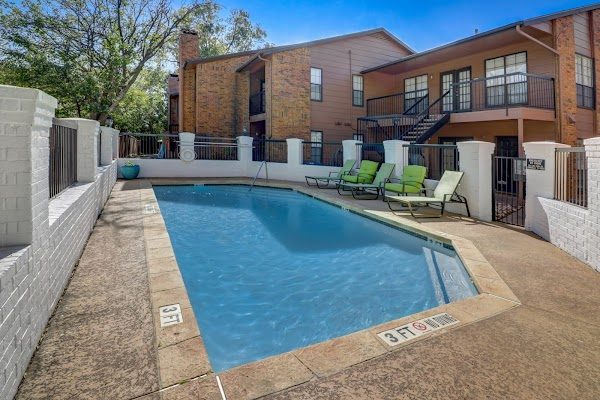 Lakeland Apartments apartments in Addison, TX